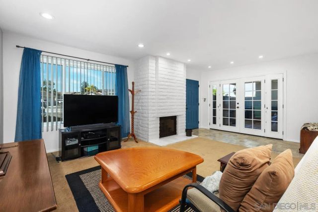 17533 Fairlie Rd, Rancho Bernardo, CA 92128