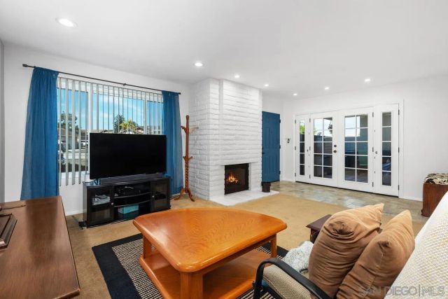 17533 Fairlie Rd, Rancho Bernardo, CA 92128