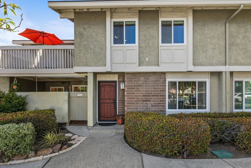 17533 Fairlie Rd, Rancho Bernardo, CA 92128