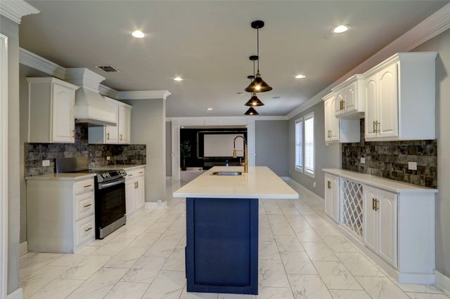 1409 Waterford Drive, Little Elm, TX 75068