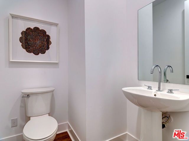 829 N Orange Grove Avenue, Los Angeles, CA 90046