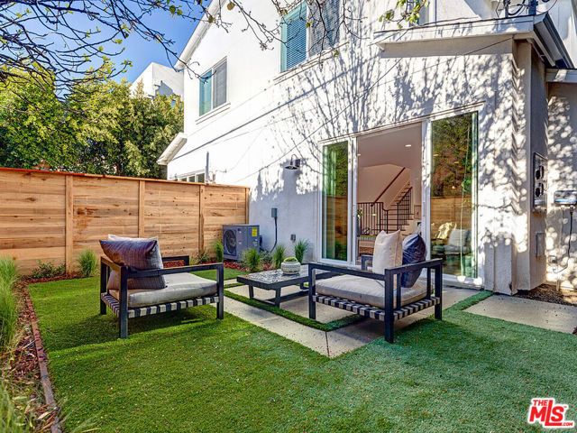 829 N Orange Grove Avenue, Los Angeles, CA 90046