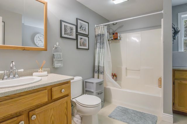 18 Essex Drive, Raymond, NH 03077