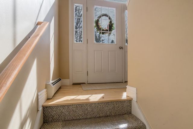 18 Essex Drive, Raymond, NH 03077