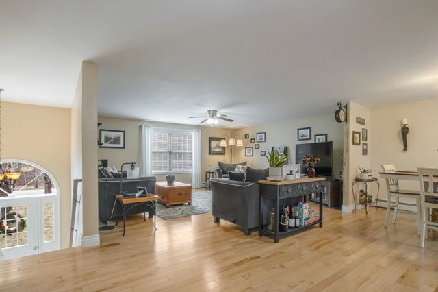 18 Essex Drive, Raymond, NH 03077