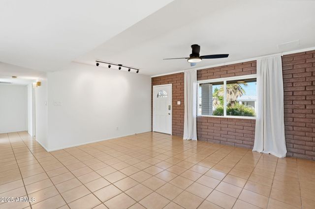 1321 E TOWNLEY Avenue, Phoenix, AZ 85020