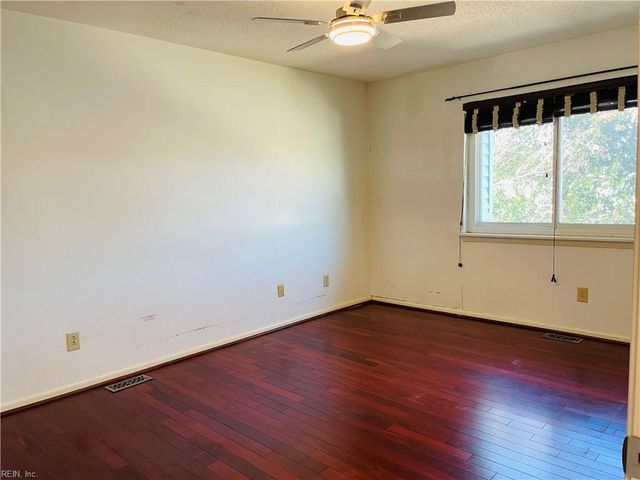 3520 Alister CT, Virginia Beach, VA 23453