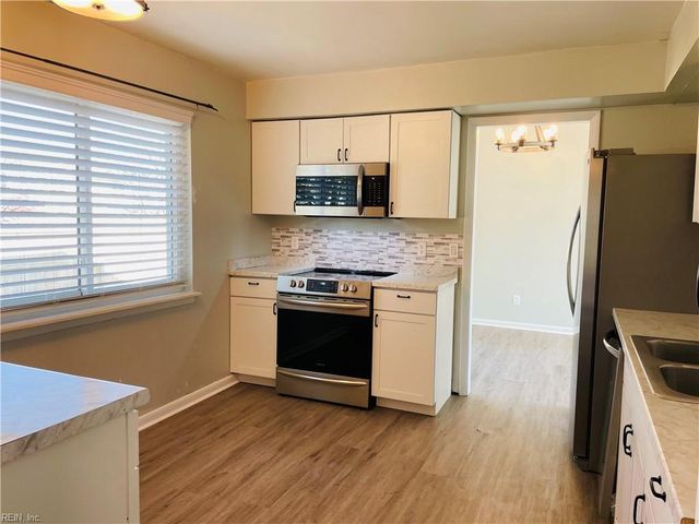 3520 Alister CT, Virginia Beach, VA 23453