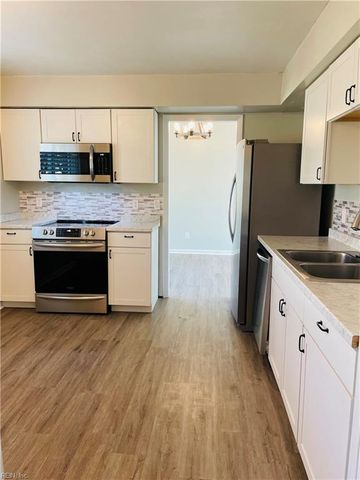 3520 Alister CT, Virginia Beach, VA 23453