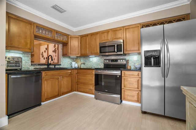 10978 SW 75th Ter, Miami, FL 33173