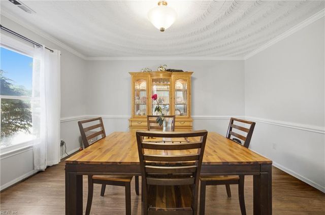 5556 Del Park Ave, Virginia Beach, VA 23455