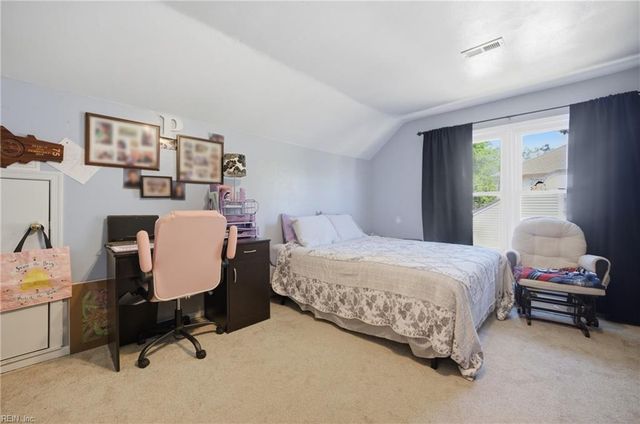 5556 Del Park Ave, Virginia Beach, VA 23455