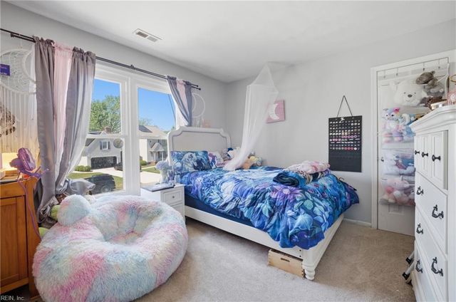 5556 Del Park Ave, Virginia Beach, VA 23455