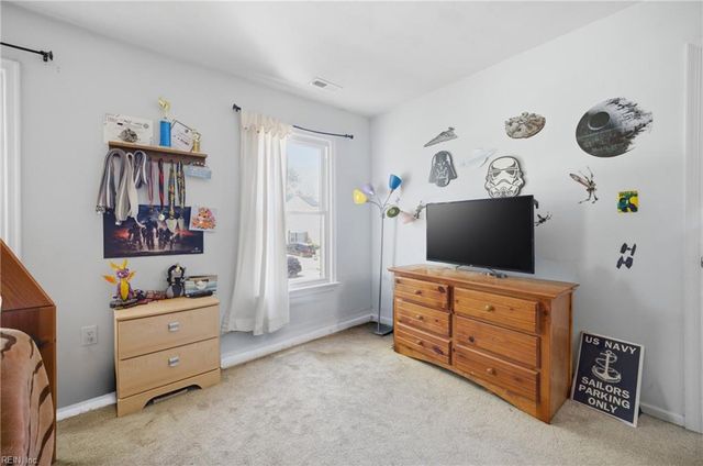 5556 Del Park Ave, Virginia Beach, VA 23455