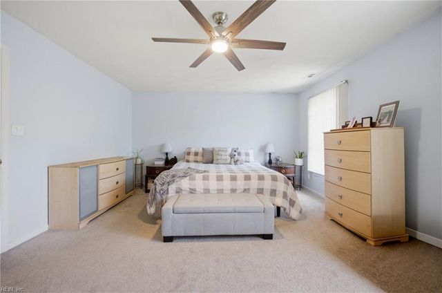 5556 Del Park Ave, Virginia Beach, VA 23455