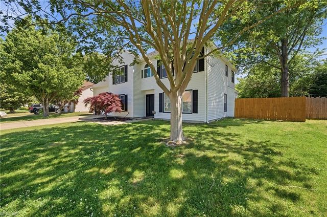 5556 Del Park Ave, Virginia Beach, VA 23455