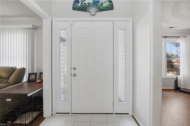 5556 Del Park Ave, Virginia Beach, VA 23455