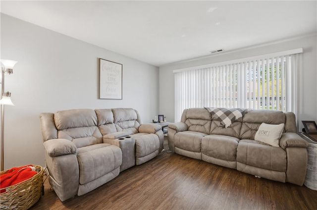 5556 Del Park Ave, Virginia Beach, VA 23455