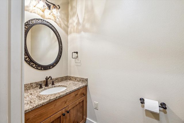 1661 Guenther Road, La Grange, TX 78945