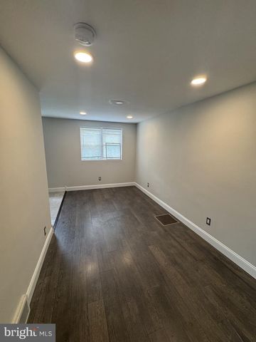 216 W WASHINGTON AVE, Clifton Heights, PA 19018