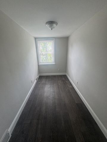 216 W WASHINGTON AVE, Clifton Heights, PA 19018