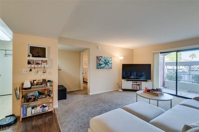 950 Seven Hills Drive 311, Henderson, NV 89052