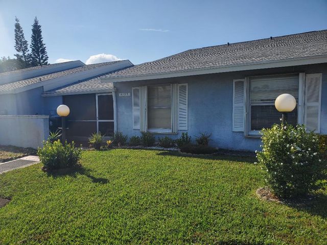 4195 Lucerne Villas Lane, Lake Worth, FL 33467
