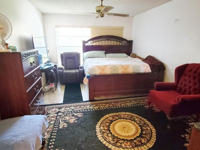 4195 Lucerne Villas Lane, Lake Worth, FL 33467