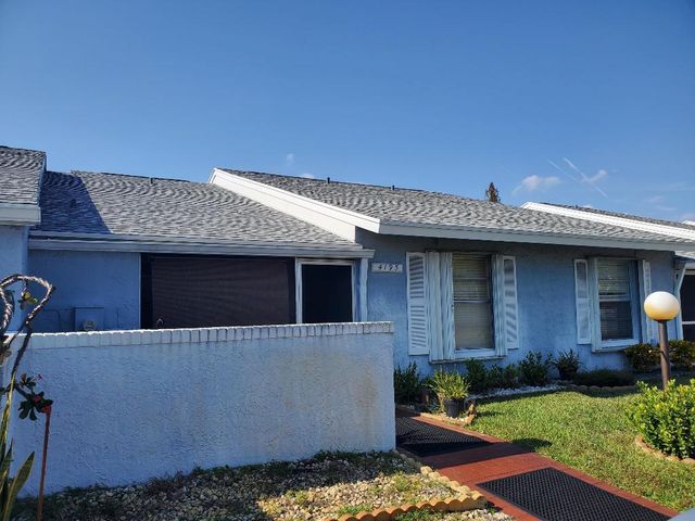 4195 Lucerne Villas Lane, Lake Worth, FL 33467