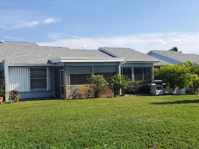 4195 Lucerne Villas Lane, Lake Worth, FL 33467