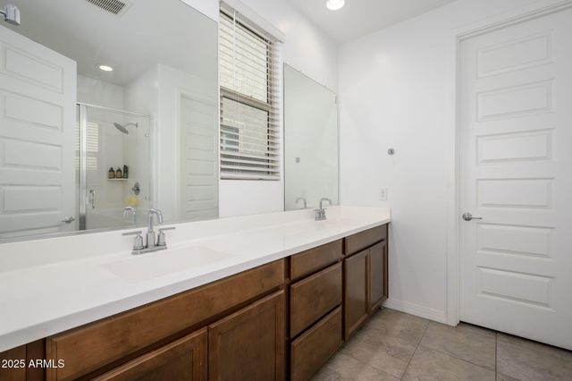 9138 W SELLS Drive, Phoenix, AZ 85037