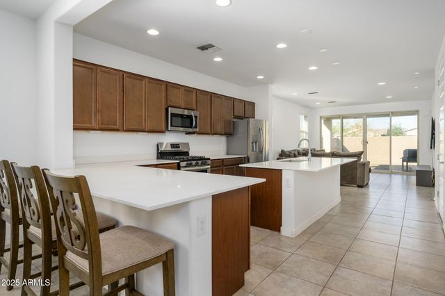 9138 W SELLS Drive, Phoenix, AZ 85037