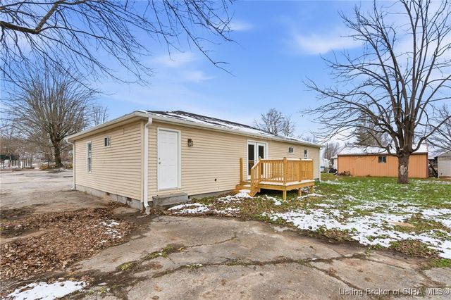 307 S Lawnview Drive, Austin, IN 47102