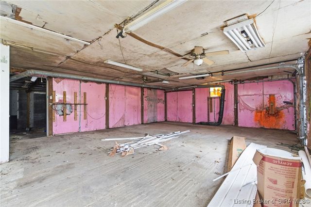 307 S Lawnview Drive, Austin, IN 47102