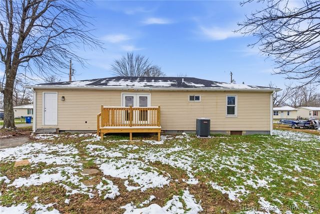 307 S Lawnview Drive, Austin, IN 47102