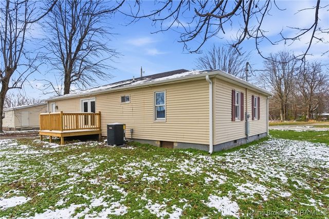 307 S Lawnview Drive, Austin, IN 47102