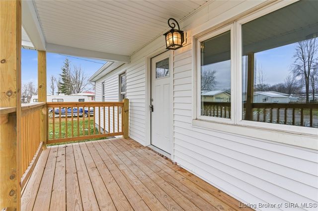 307 S Lawnview Drive, Austin, IN 47102