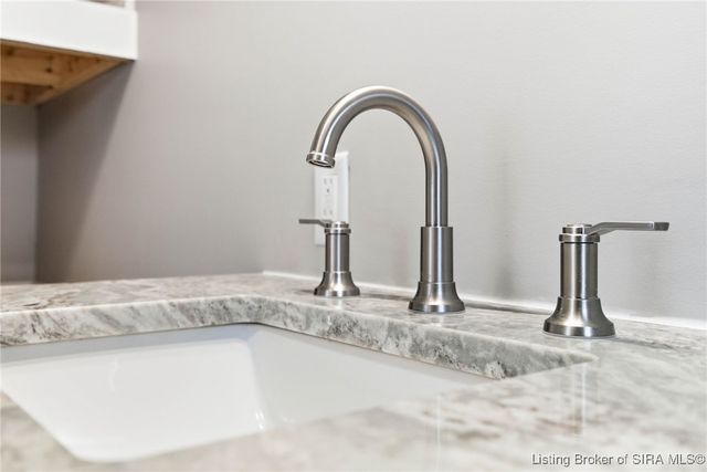 307 S Lawnview Drive, Austin, IN 47102