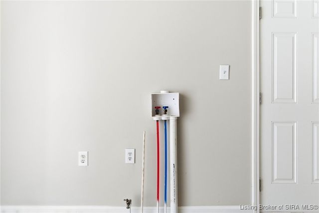 307 S Lawnview Drive, Austin, IN 47102