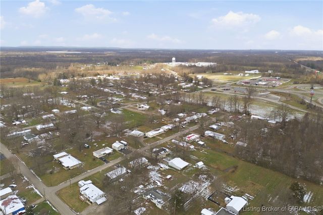 307 S Lawnview Drive, Austin, IN 47102