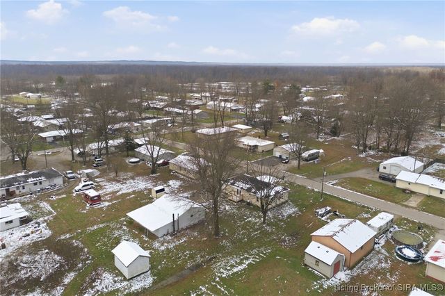 307 S Lawnview Drive, Austin, IN 47102