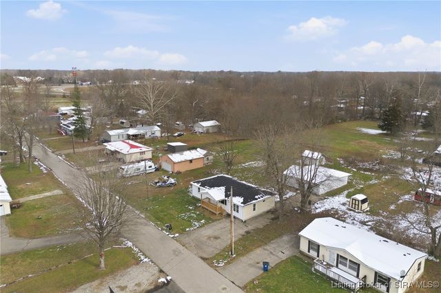 307 S Lawnview Drive, Austin, IN 47102