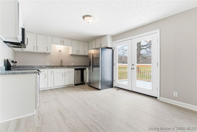 307 S Lawnview Drive, Austin, IN 47102