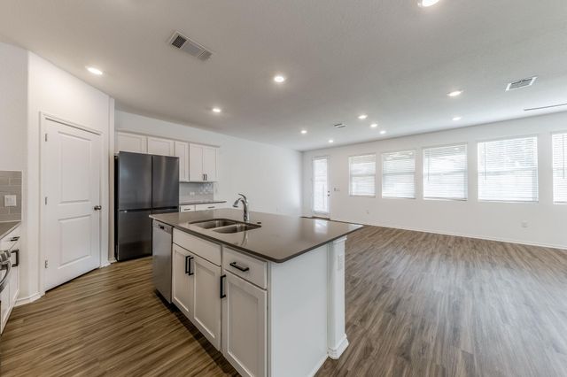 1106 Winnie DR, Austin, TX 78748