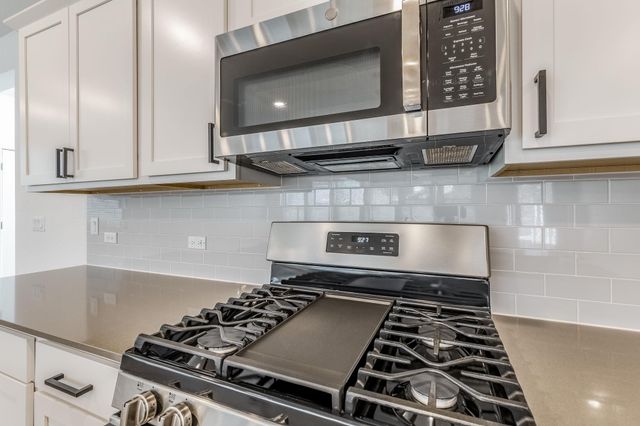 1106 Winnie DR, Austin, TX 78748