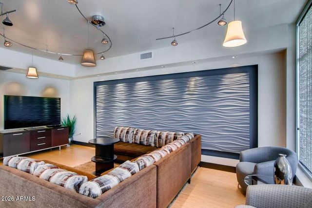 140 E RIO SALADO Parkway 610, Tempe, AZ 85281