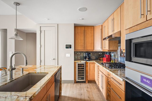 140 E RIO SALADO Parkway 610, Tempe, AZ 85281