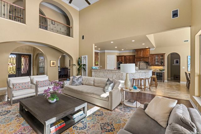 322 SANTA DOMINGO, Helotes, TX 78023