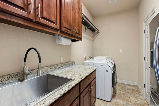 322 SANTA DOMINGO, Helotes, TX 78023