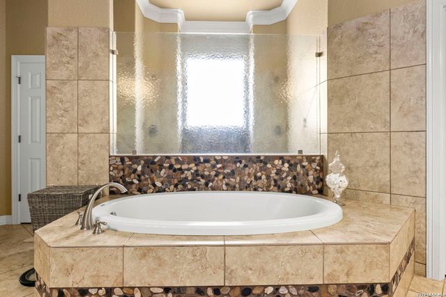 322 SANTA DOMINGO, Helotes, TX 78023
